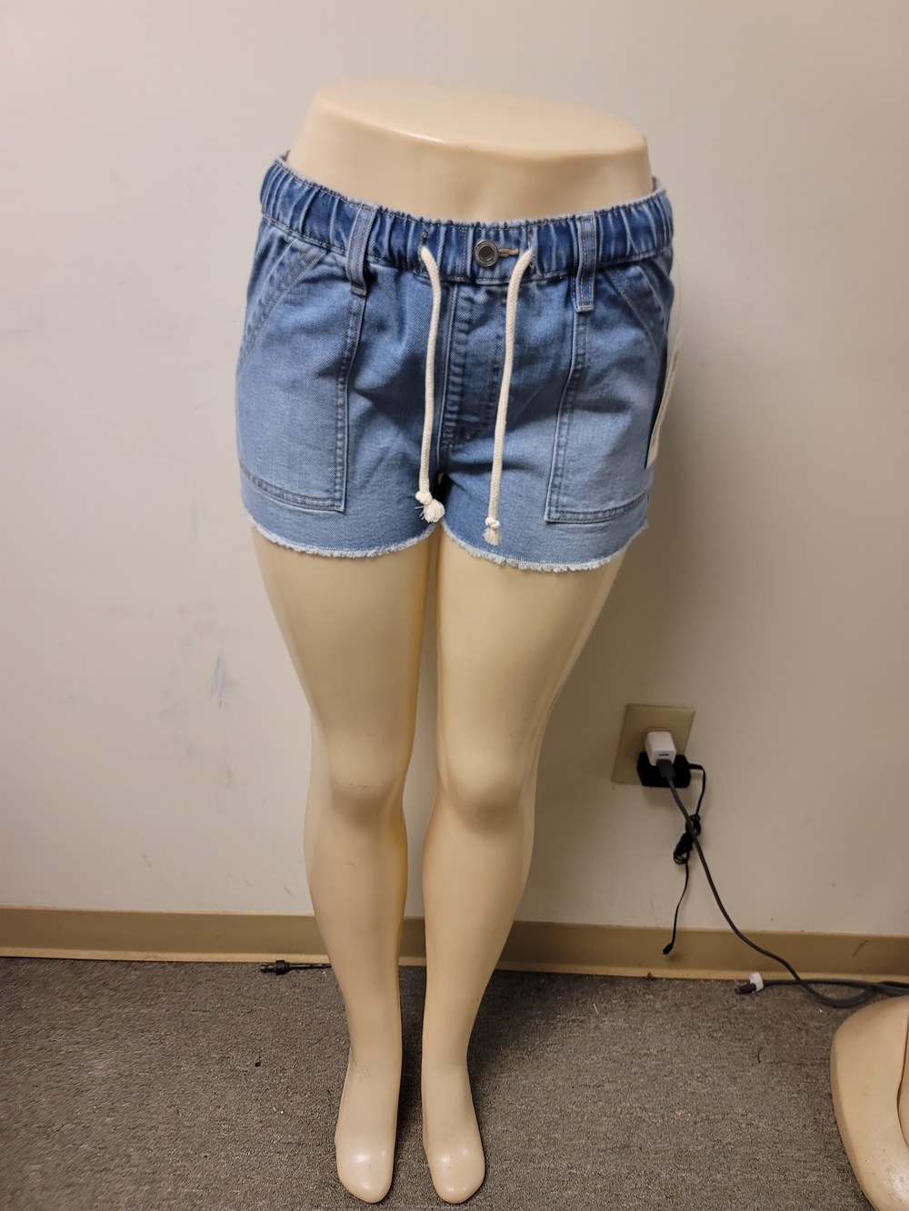 No Boundaries Light Blue Denim Drawstring Casual Shorts